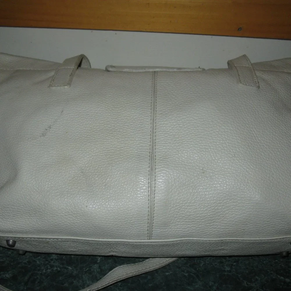 Valentina Italian Leather shoulder bag - Picture 2 of 5